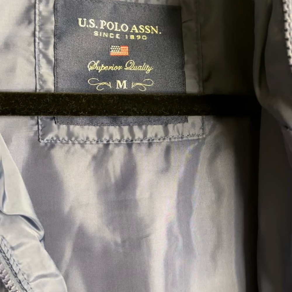U.S. Polo Assn. Women's Blue Puffer Vest Size M - Picture 7 of 7